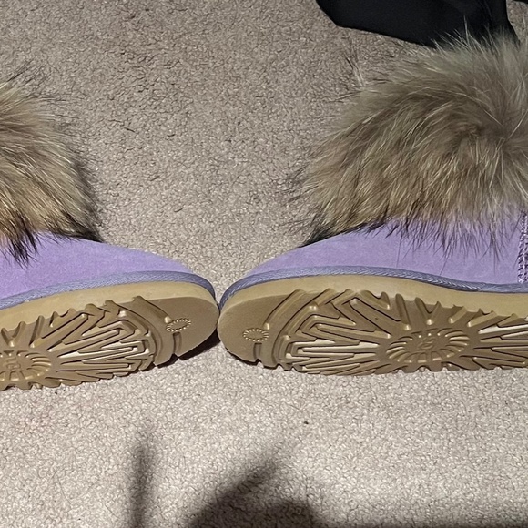 Ugh boots with fox fur - Picture 2 of 5